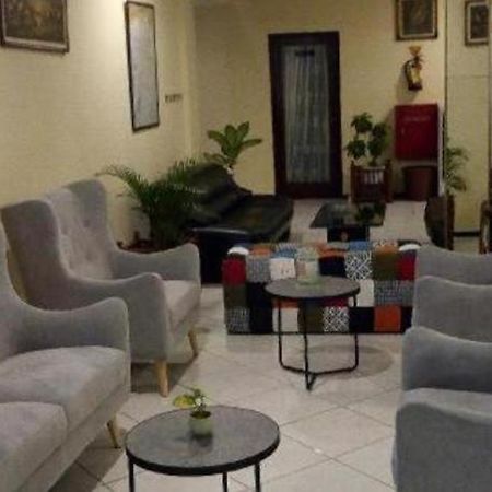 Hotel Merdeka Madiun Dış mekan fotoğraf